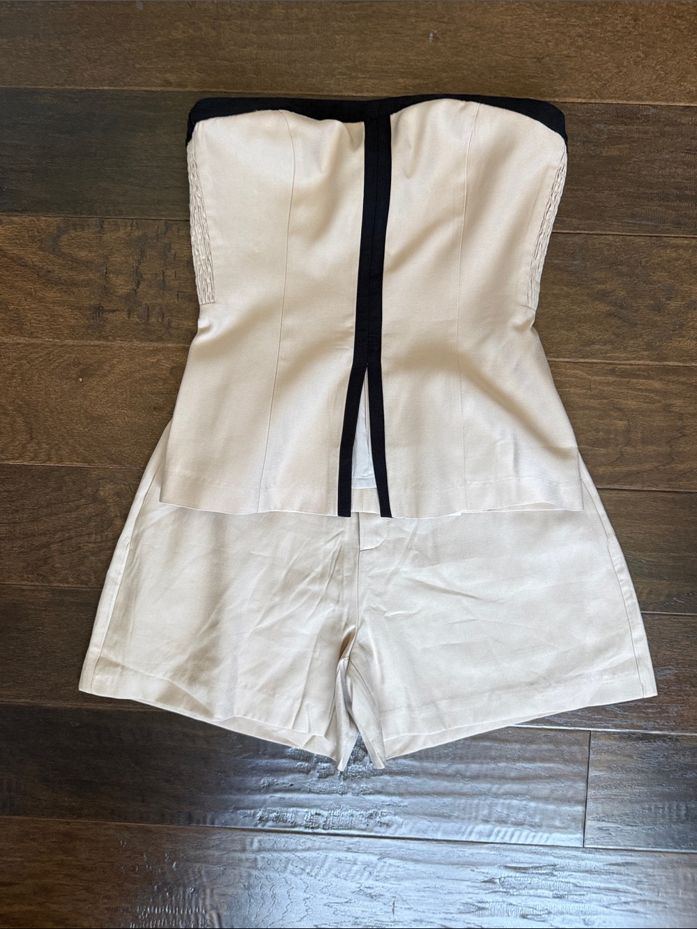 Sovere  matching two piece top short set. Top size S/shorts size XS